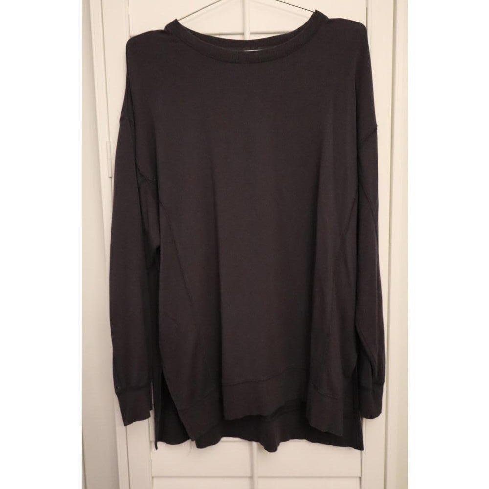 Altar’d State oversized dark gray crewneck sweater size Medium‎